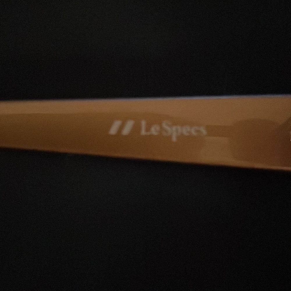 Le Specs synthcat Women’s sunglasses new without tags gold - Picture 4 of 4